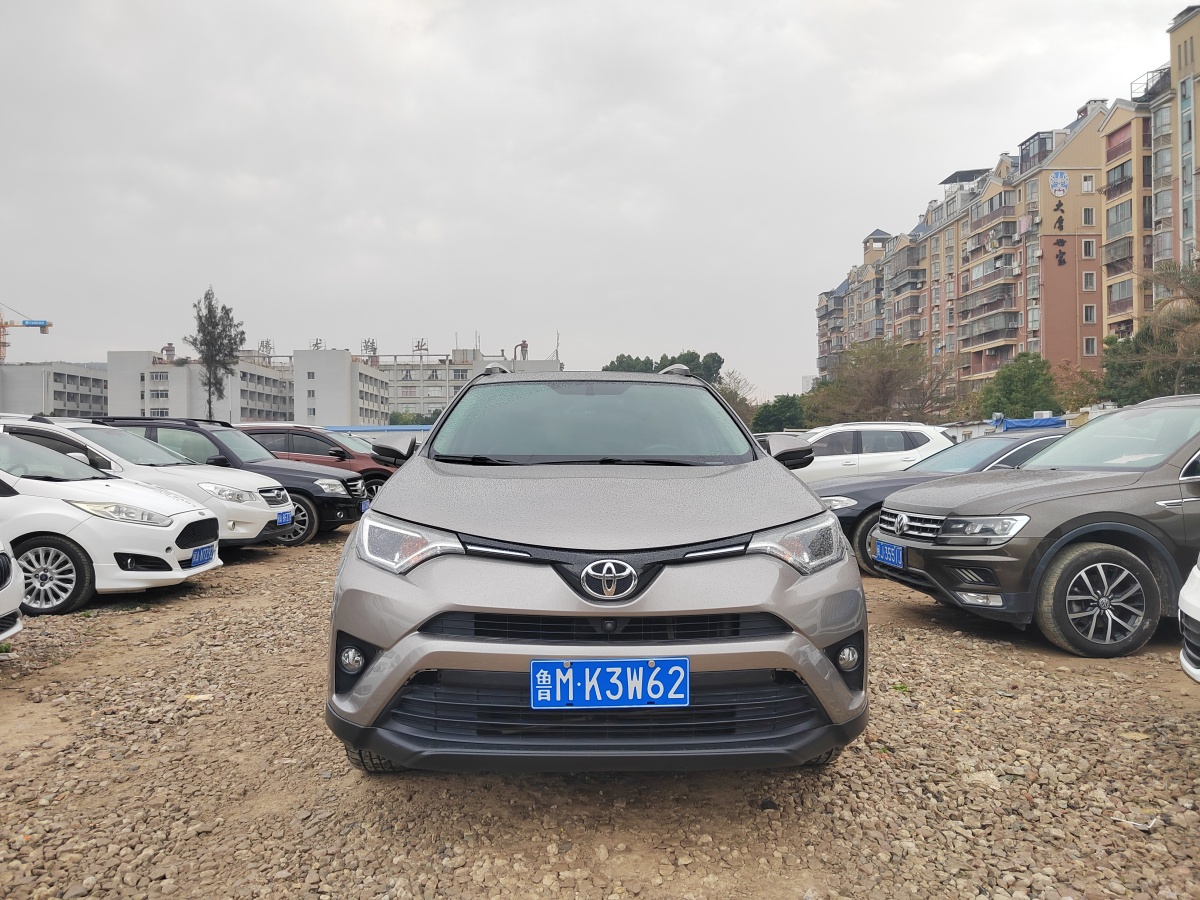 2017年1月豐田 RAV4  2016款 榮放 2.0L CVT兩驅(qū)風(fēng)尚版