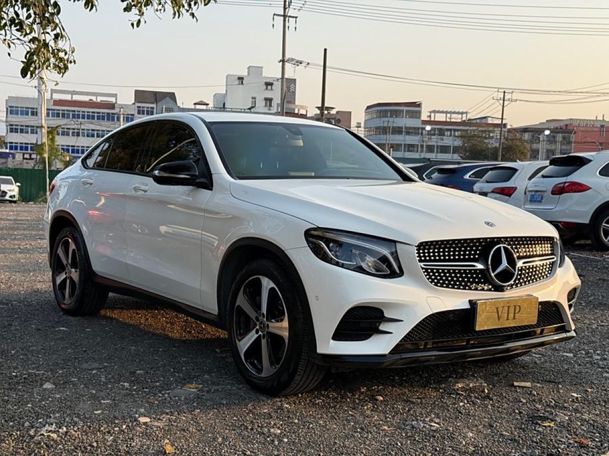 奔馳 奔馳GLC  2022款 改款 GLC 300 4MATIC 轎跑SUV圖片