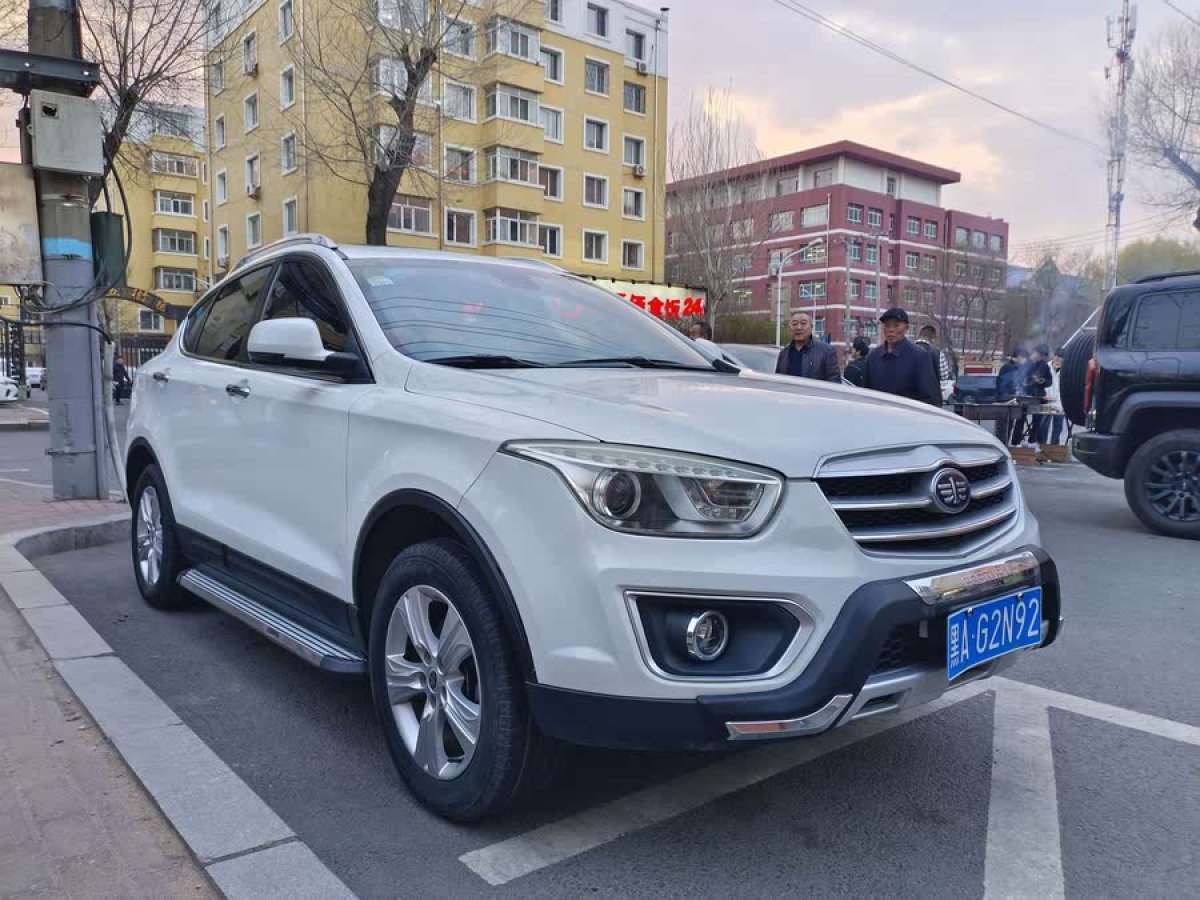 奔騰 X80  2013款 2.0L 自動(dòng)豪華型圖片