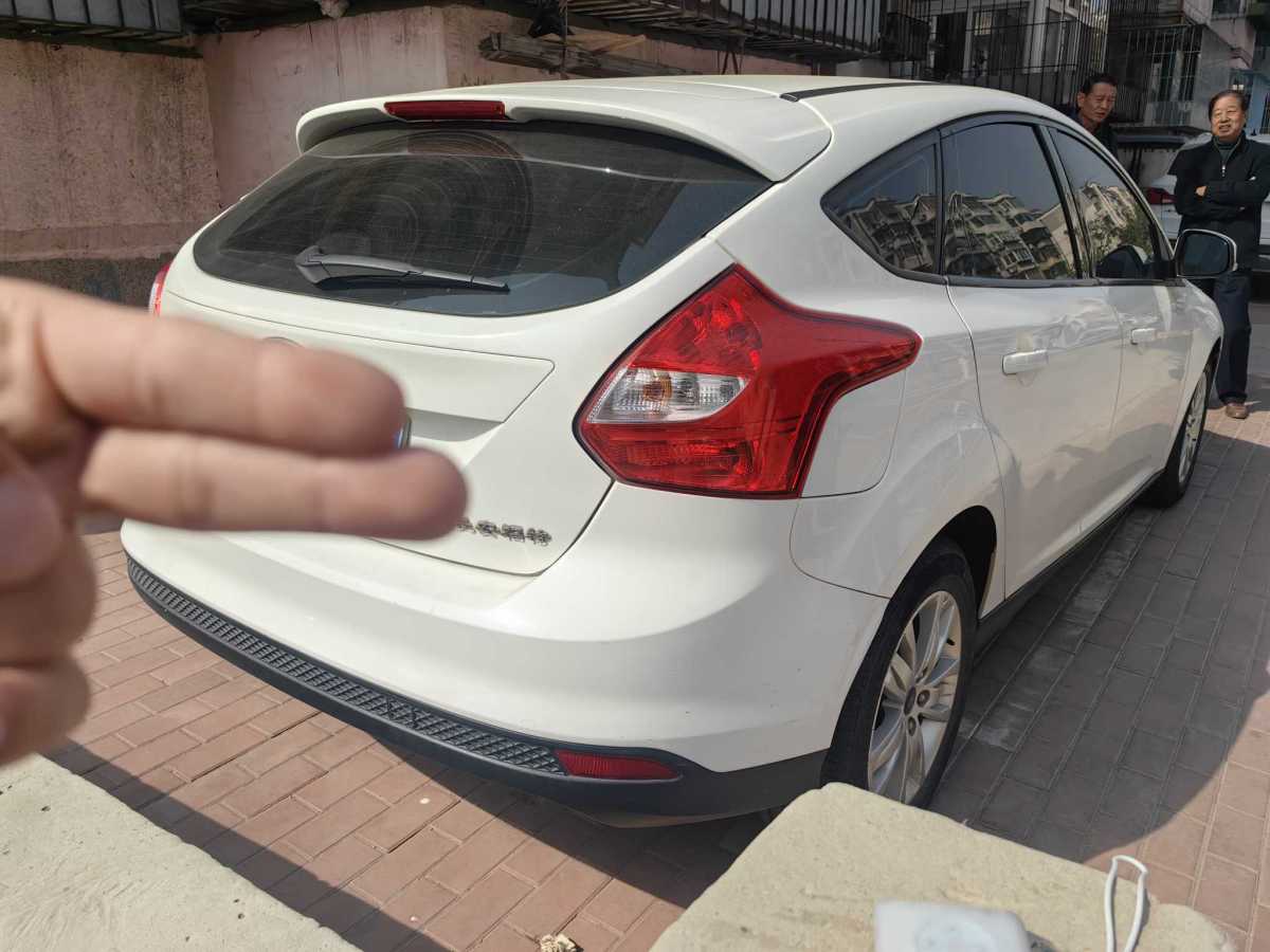 福特 ?？怂? 2012款 兩廂 1.6L 自動舒適型圖片