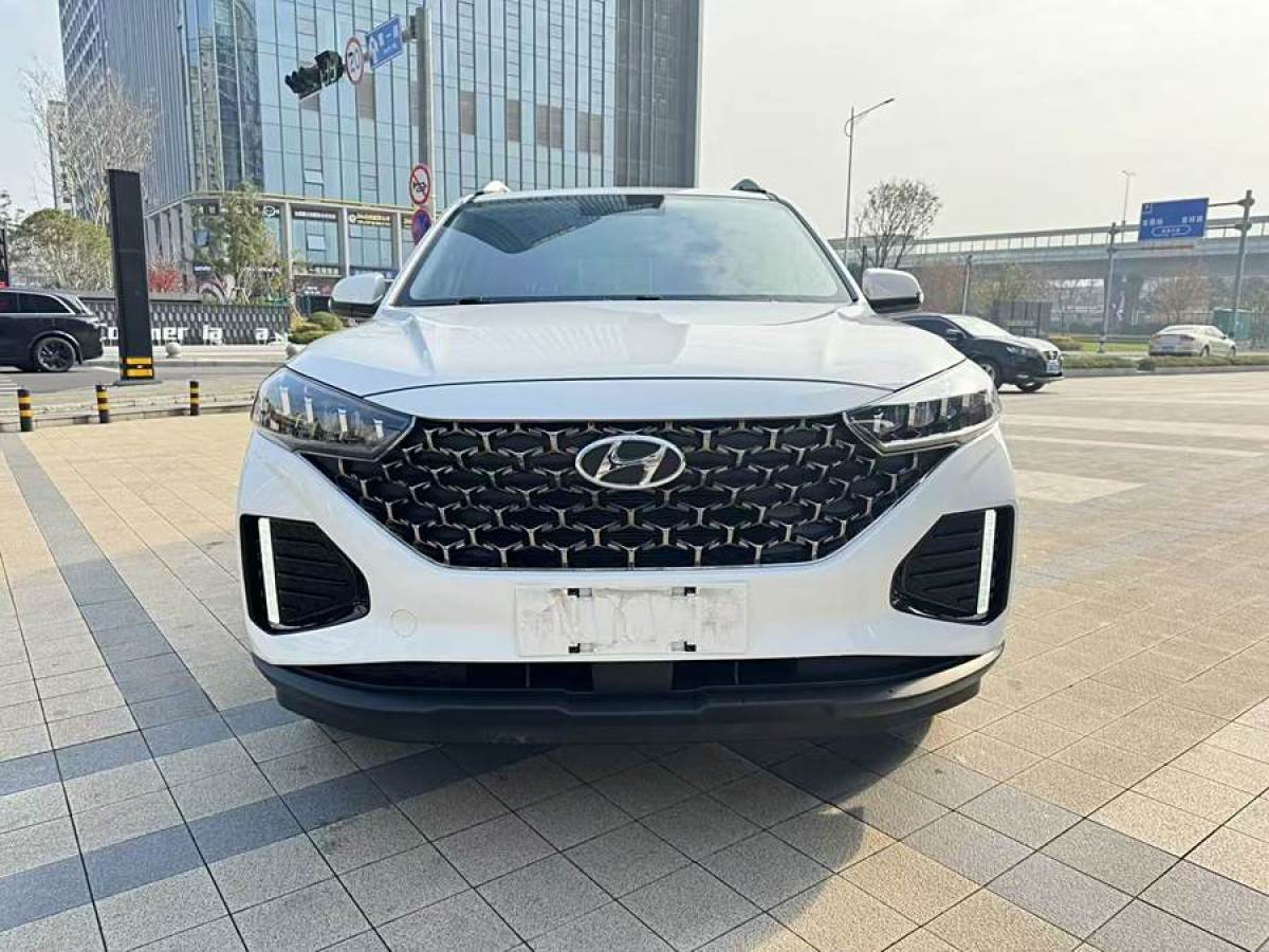 現(xiàn)代 ix35  2021款 2.0L 自動兩驅(qū)領(lǐng)先版GLS圖片