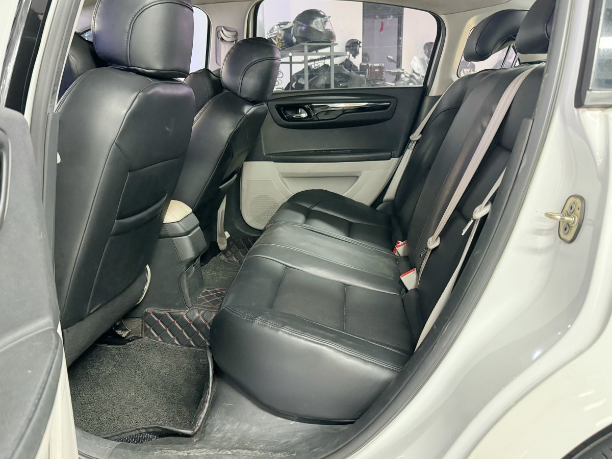 雪铁龙 世嘉  2016款 经典 三厢 1.6L 自动品尚型图片