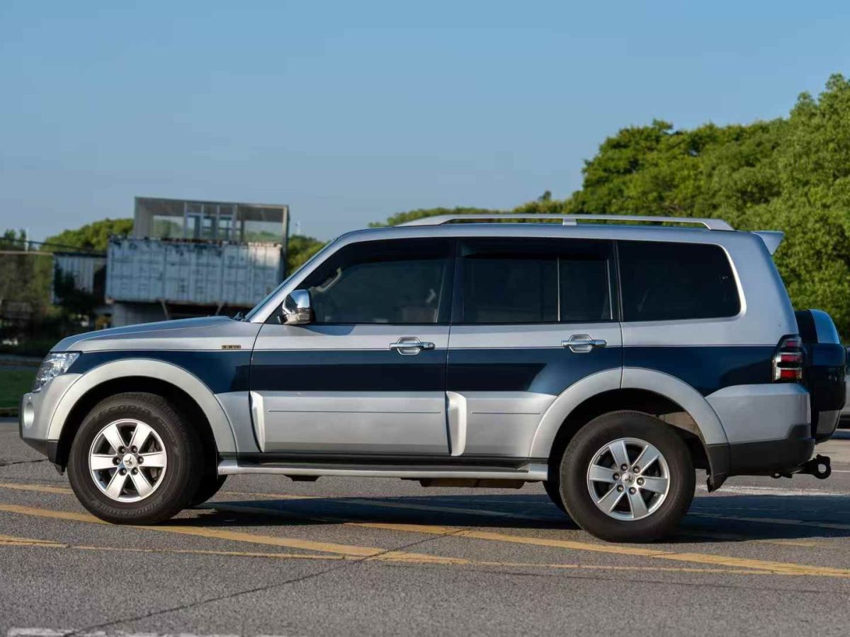 三菱 帕杰羅  2008款 V73 3.0L AT GLS圖片