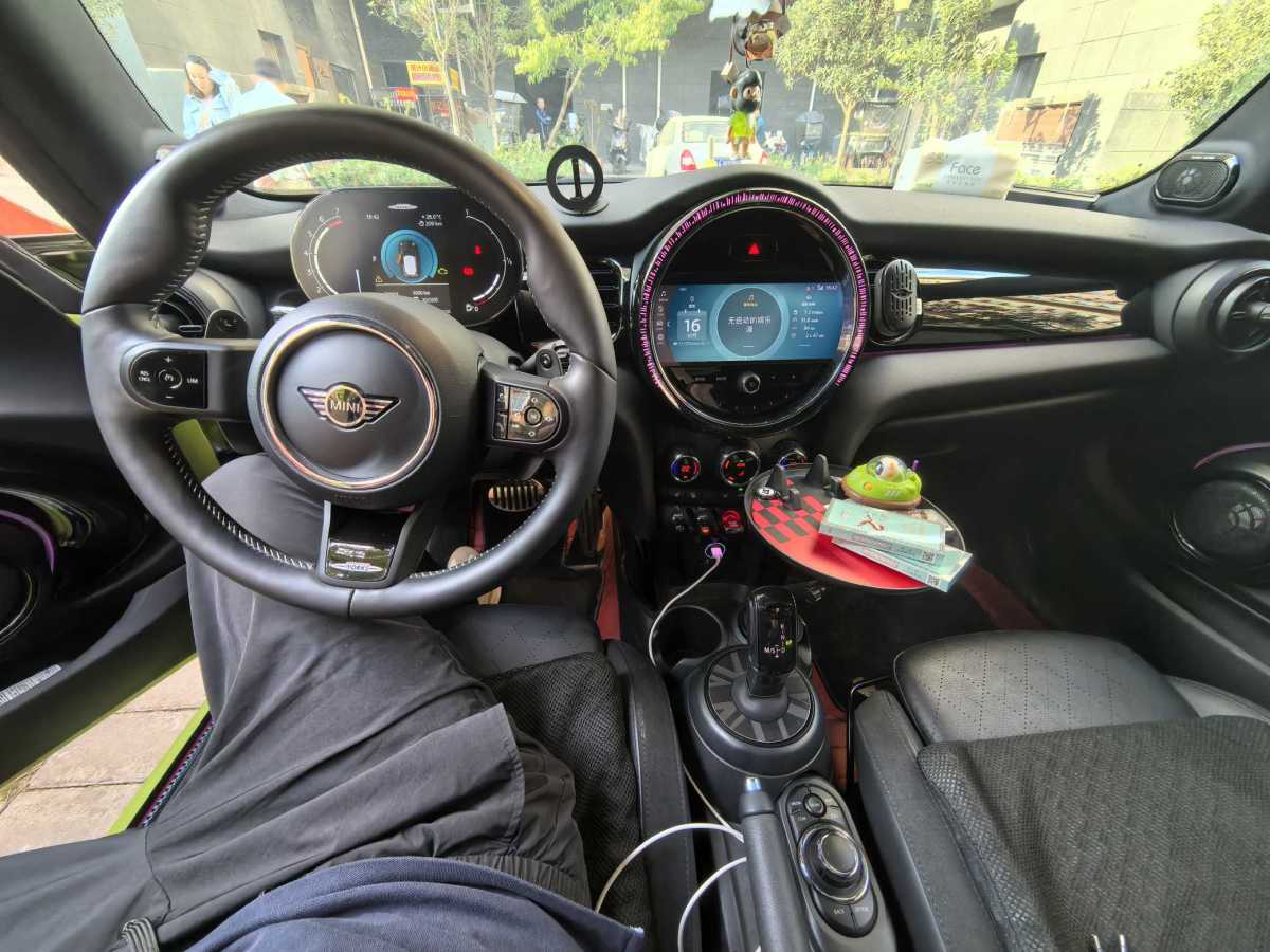 MINI MINI  2022款 2.0T COOPER S 黑標(biāo)特別版圖片