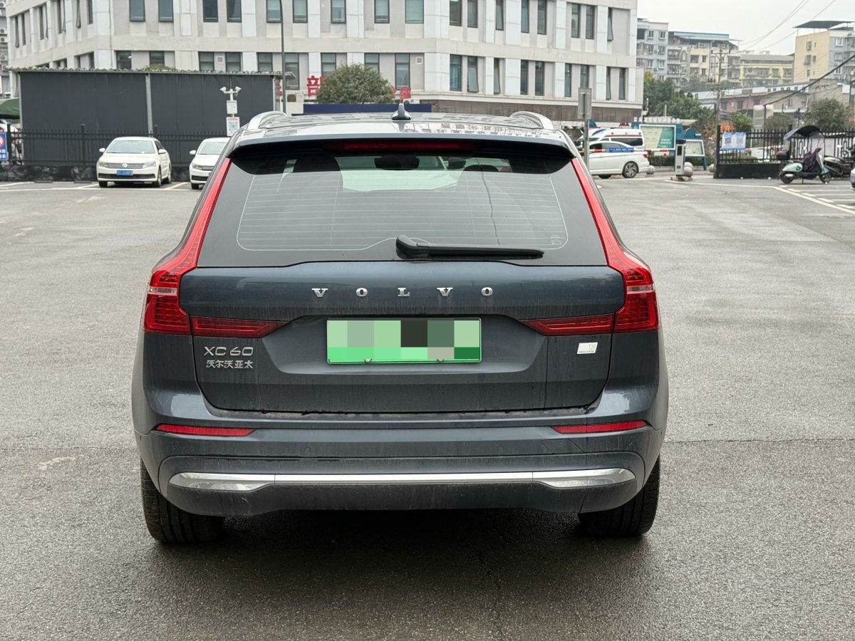 沃爾沃 XC60新能源  2023款 T8 插電混動(dòng) 長(zhǎng)續(xù)航四驅(qū)智遠(yuǎn)豪華樂(lè)享版圖片