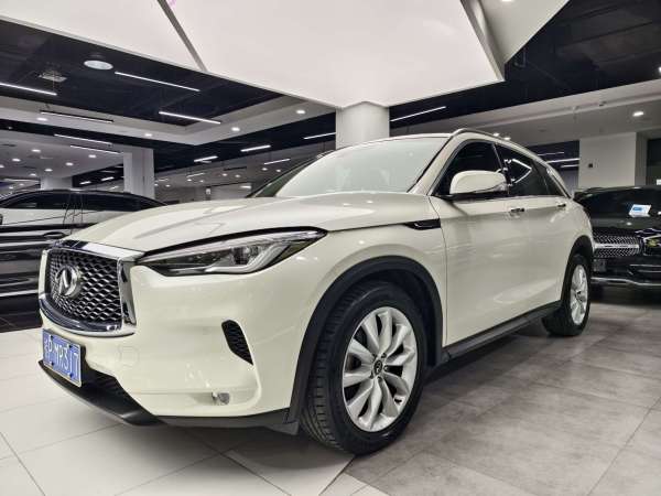 英菲尼迪 QX50  2018款 2.0T 四驱菁英版