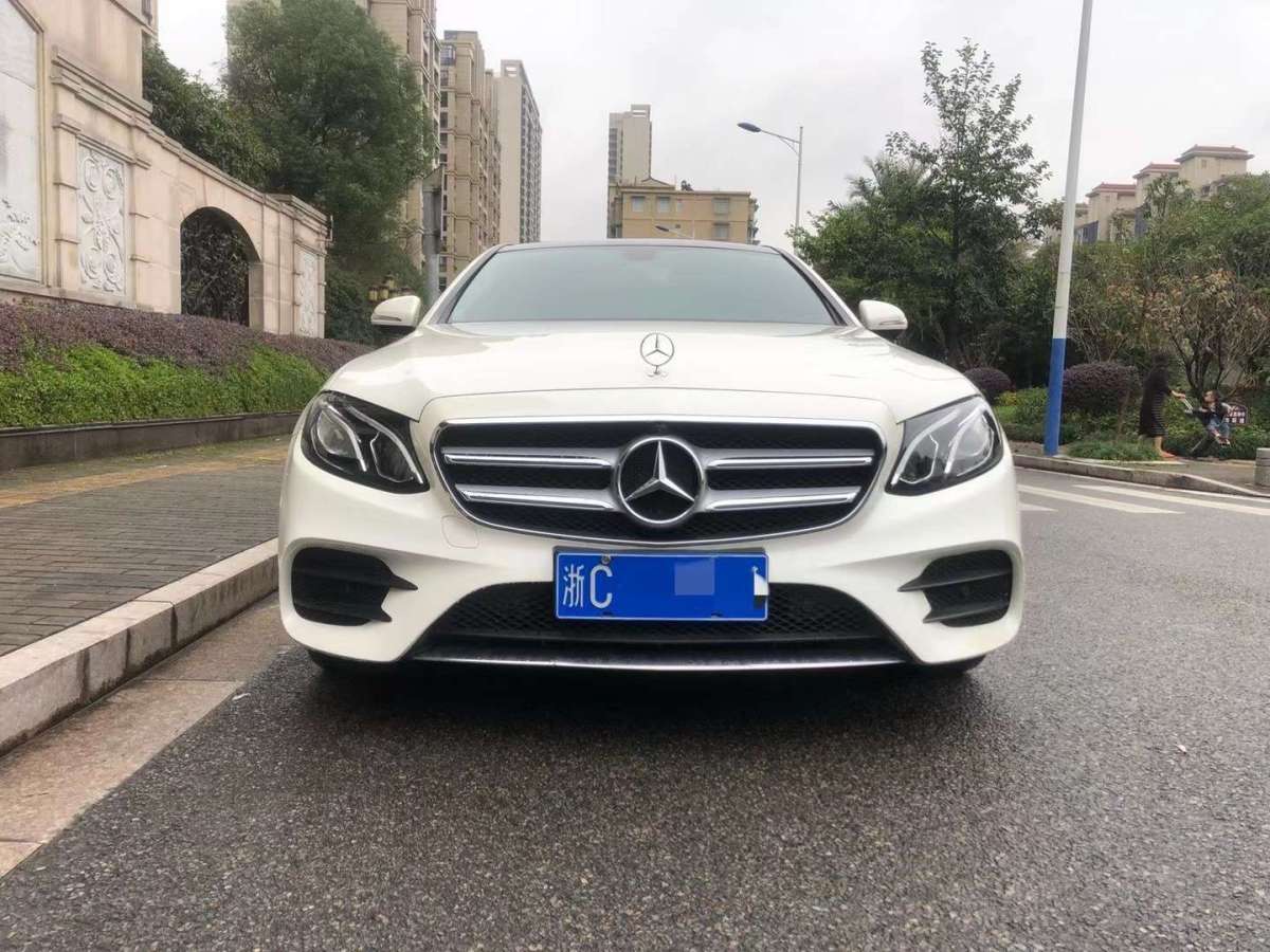 温州2018年6月奔驰奔驰e级2018款改款e300l运动豪华型白色手自一体