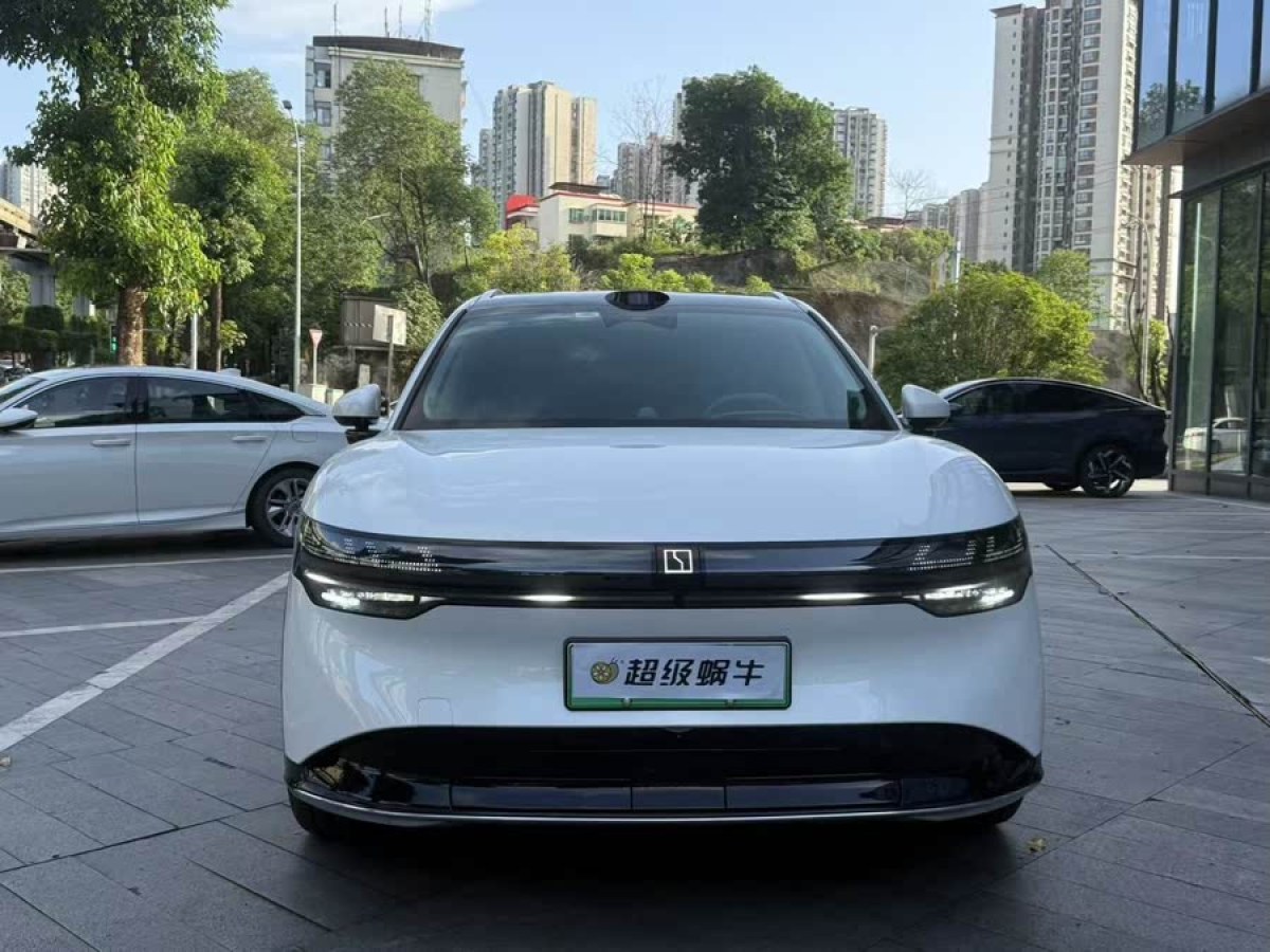 極氪 極氪7X  2025款 100kWh 長(zhǎng)續(xù)航四驅(qū)智駕版圖片