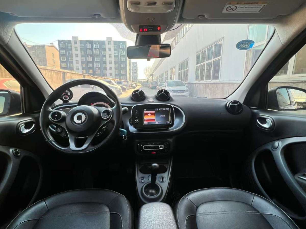 smart forfour  2018款 0.9T 66千瓦先鋒版圖片