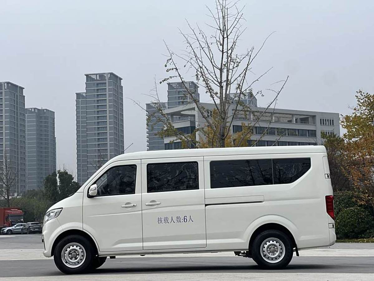 長(zhǎng)安跨越 跨越星V7EV  2024款 251km 對(duì)開(kāi)門(mén)豪華型 6座圖片