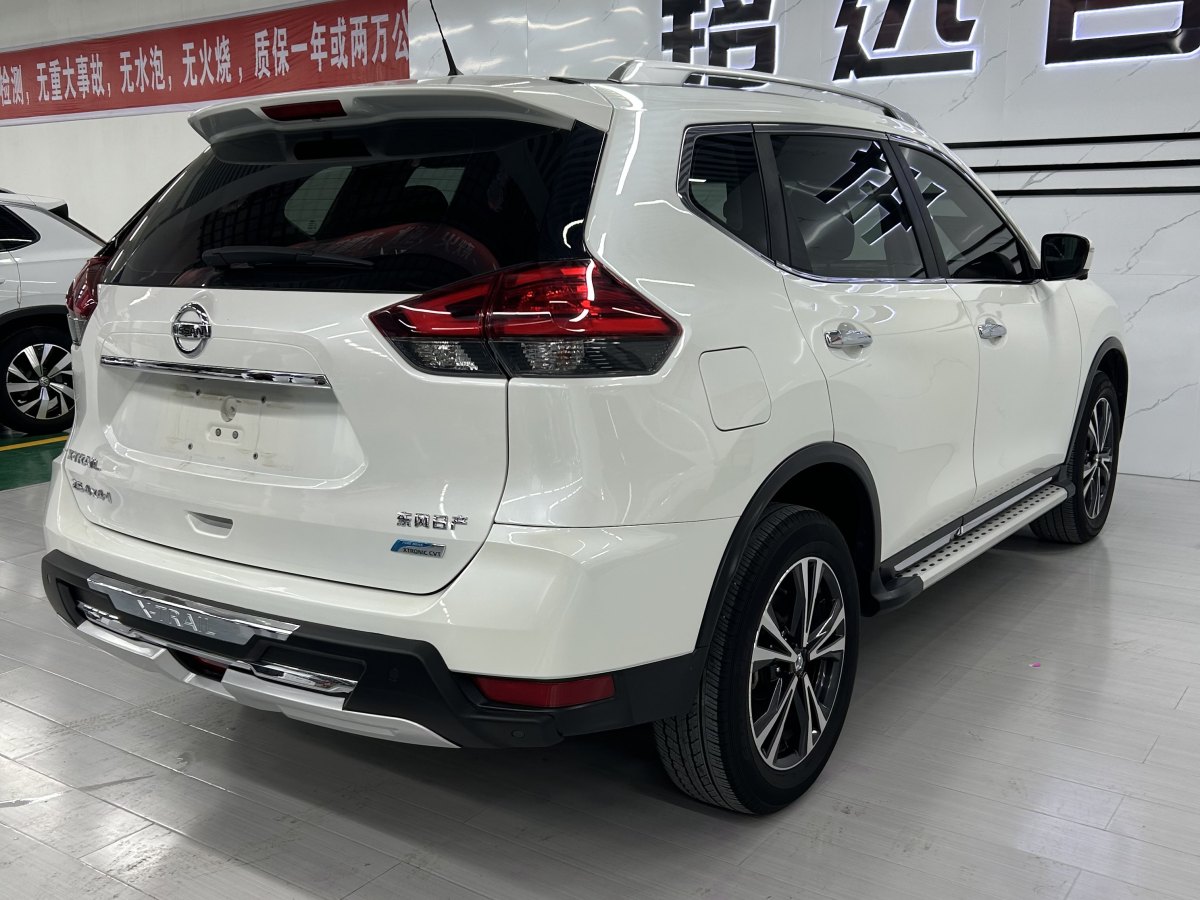 2018年5月日產(chǎn) 奇駿  2017款 2.5L CVT豪華版 4WD