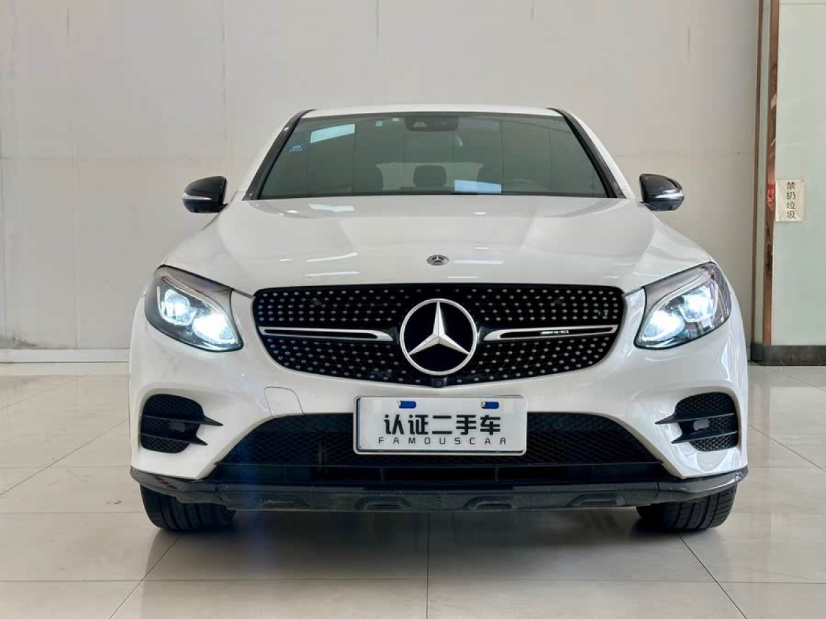 奔馳 奔馳GLC  2023款 改款 GLC 260 4MATIC 轎跑SUV圖片