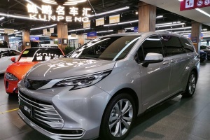 賽那SIENNA 豐田 2.5L混動 鉑金版