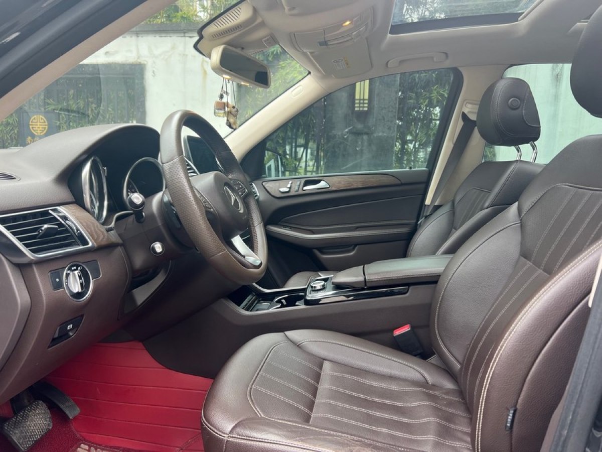 奔驰 奔驰GLE  2017款 GLE 320 4MATIC 豪华型图片