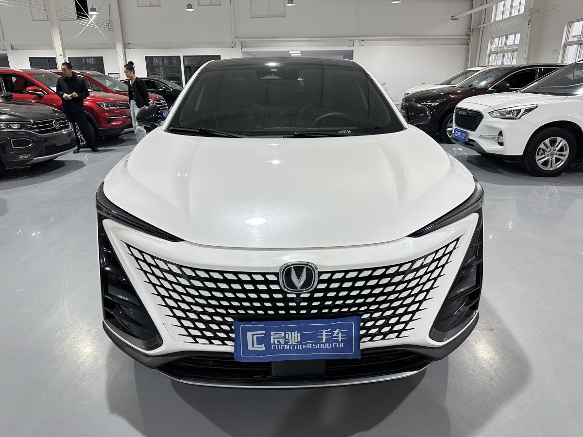 長(zhǎng)安 UNI-T  2022款 1.5T 尊貴型圖片