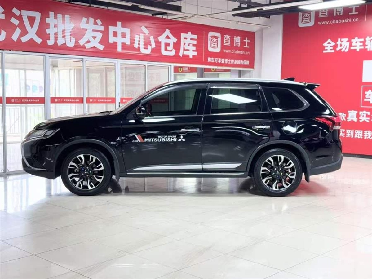 三菱 歐藍德  2021款 2.4L 四驅(qū)致享版 5座圖片