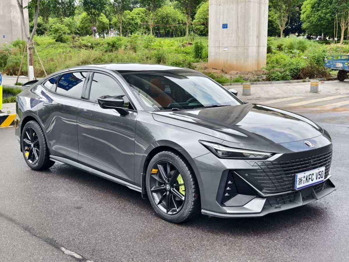 長安 長安UNI-V  2022款 1.5T 尊貴型圖片