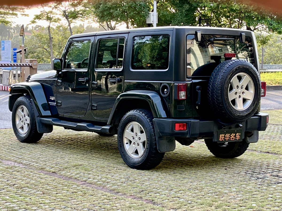 2011年4月Jeep 牧馬人  2011款 3.8L Sahara 四門版