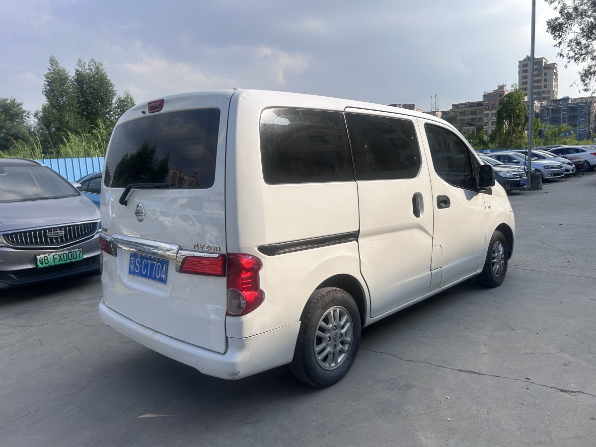 日產(chǎn) NV200  2012款 1.6L 232座 尊雅型圖片