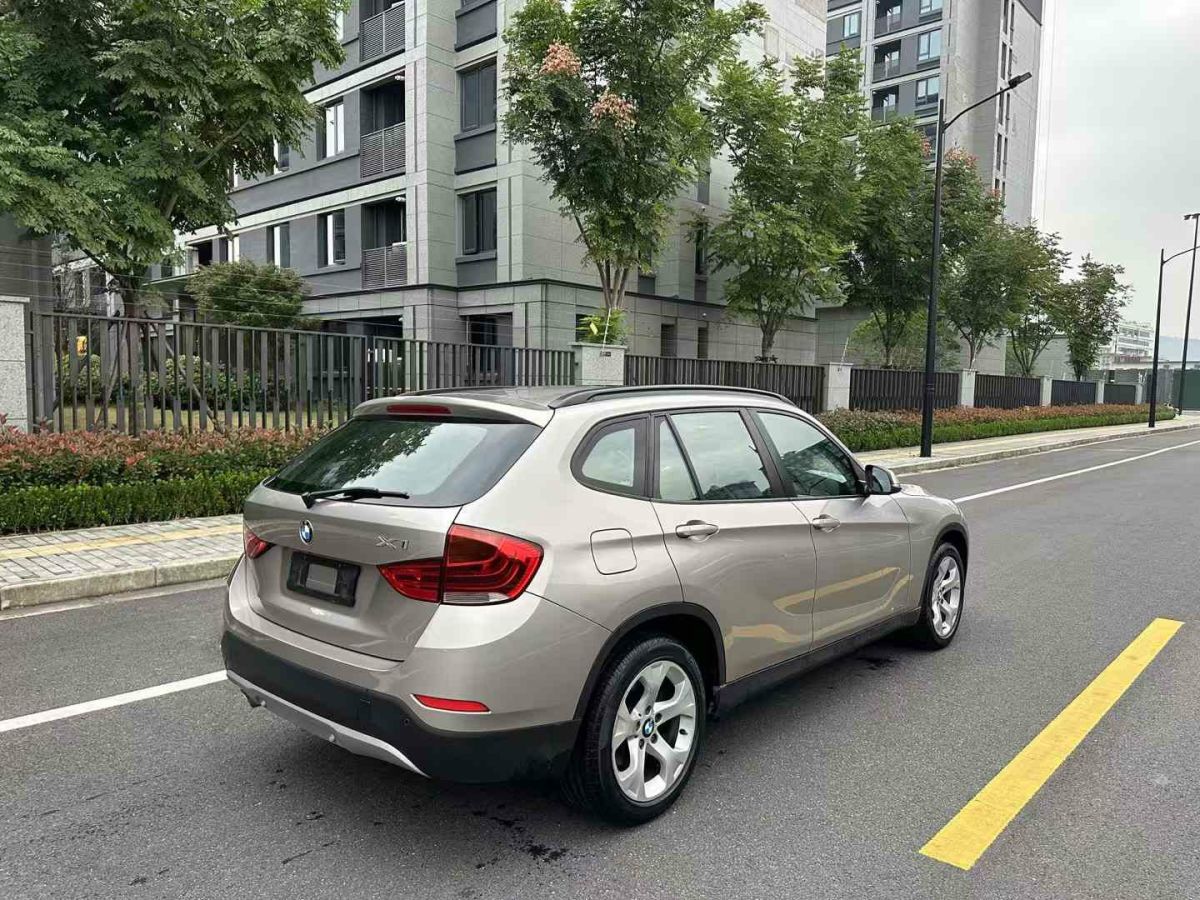 寶馬 寶馬X1  2013款 X1 xDrive20i 2.0T 探索版圖片