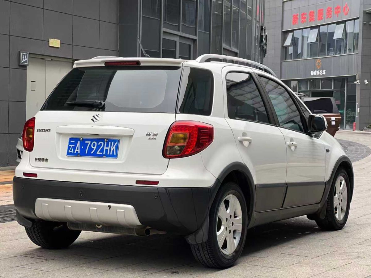 鈴木 天語(yǔ) SX4  2013款 1.6L 自動(dòng)酷銳型圖片