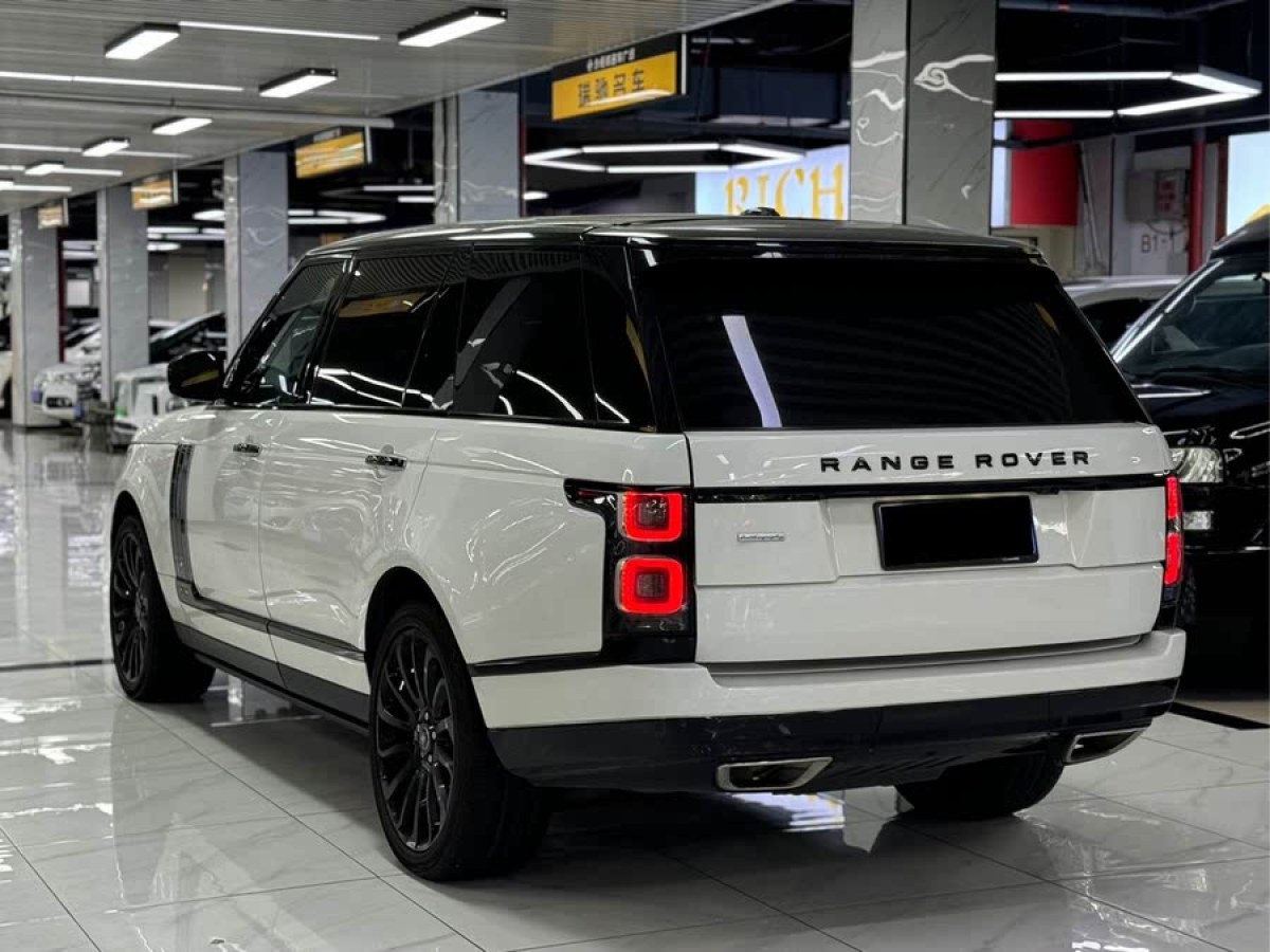 路虎 攬勝  2016款 3.0 V6 SC Vogue SE 尊崇創(chuàng)世加長版圖片