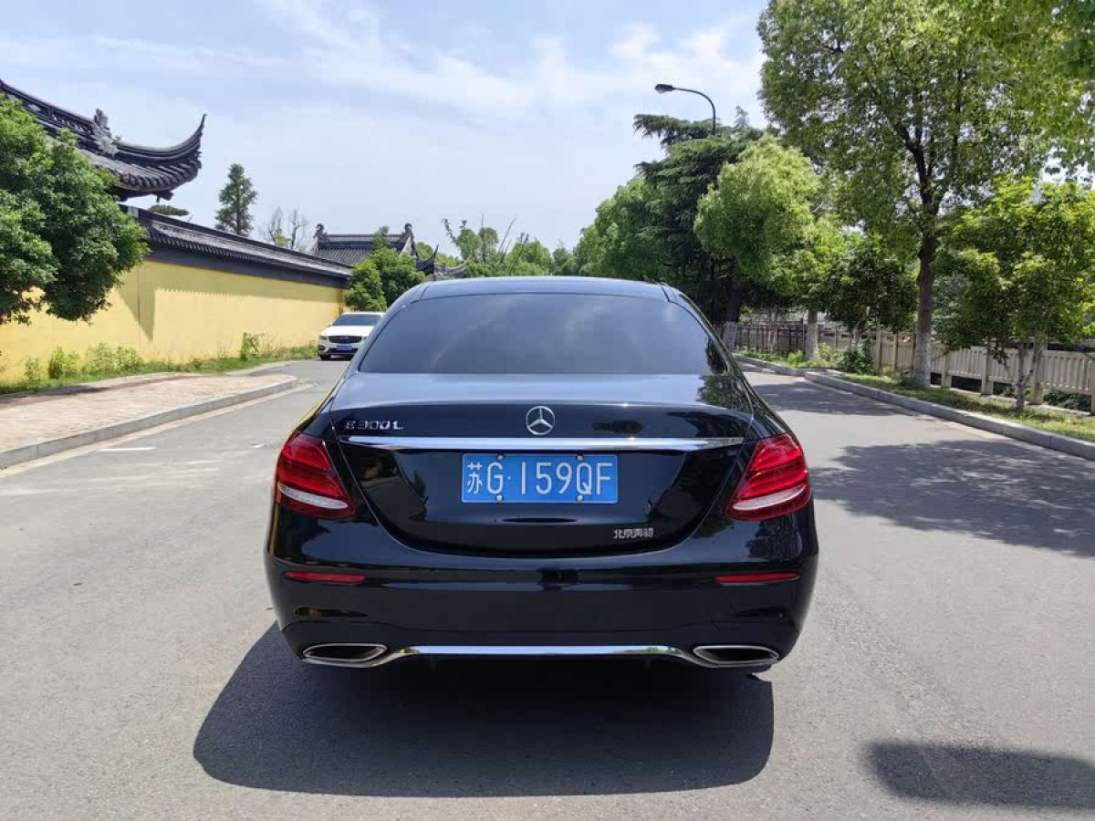 奔馳 奔馳E級  2019款 改款 E 300 L 運動時尚型圖片