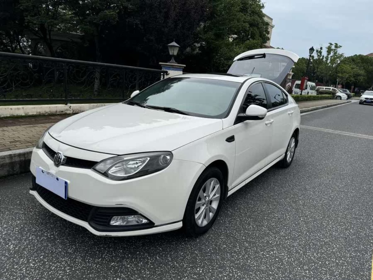 名爵 名爵6  2015款 掀背 1.8L 90周年賽道冠軍版手動(dòng)舒適型圖片