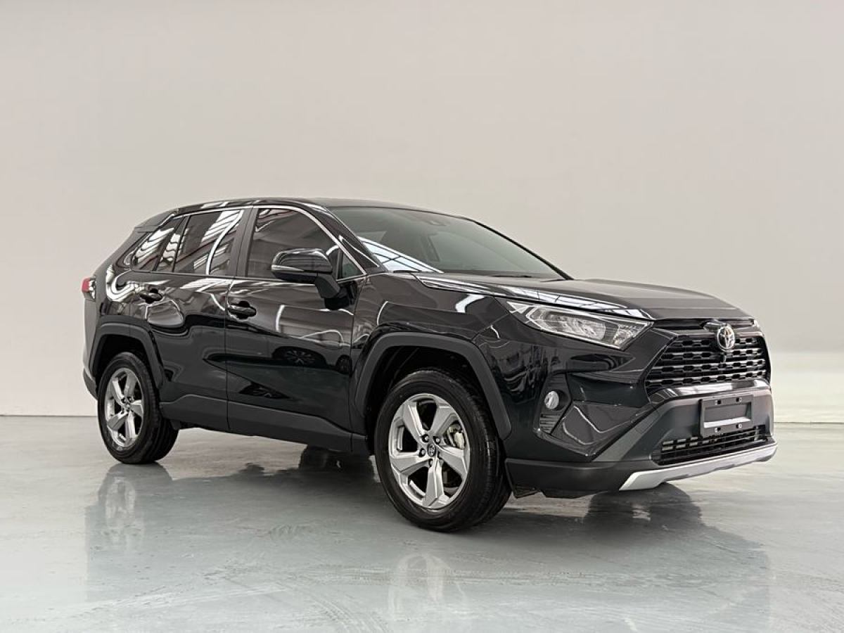 2023年5月豐田 RAV4榮放  2022款 2.0L CVT兩驅(qū)風(fēng)尚Plus版