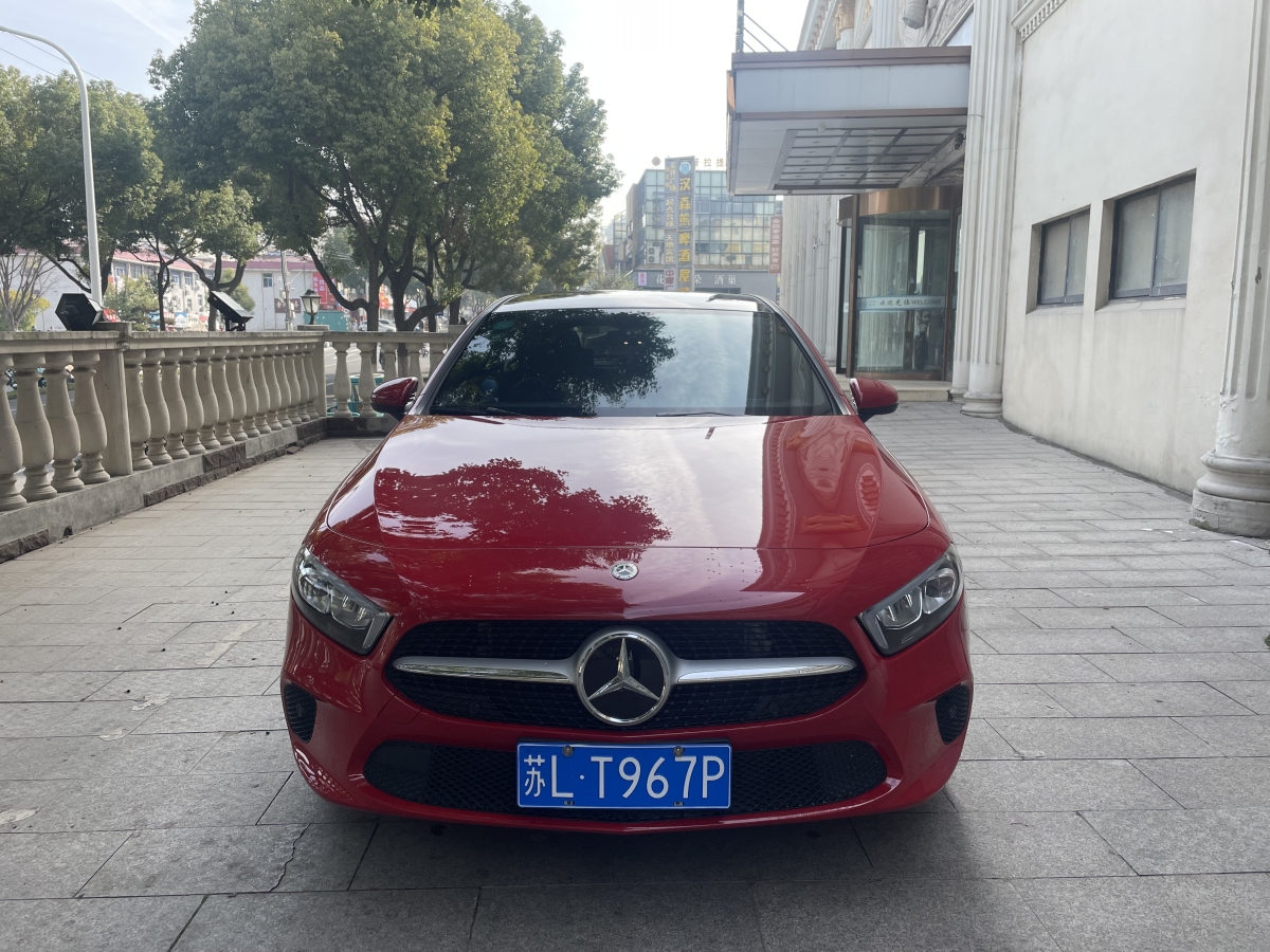 2019年8月奔驰 奔驰A级  2022款 改款 A 200 动感型