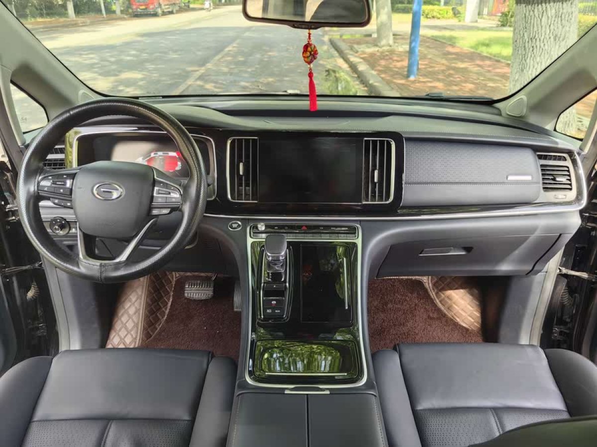 廣汽傳祺 M8  2023款 領(lǐng)秀系列 390T 尊貴版圖片