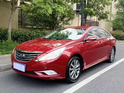 2013年6月 现代 索纳塔 2.0L 自动尊贵版图片