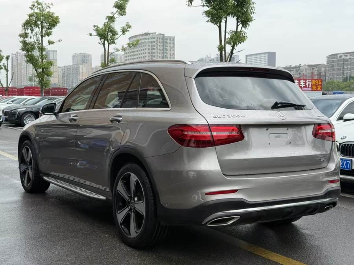 奔馳 奔馳GLC  2018款 改款 GLC 300 4MATIC 動感型圖片