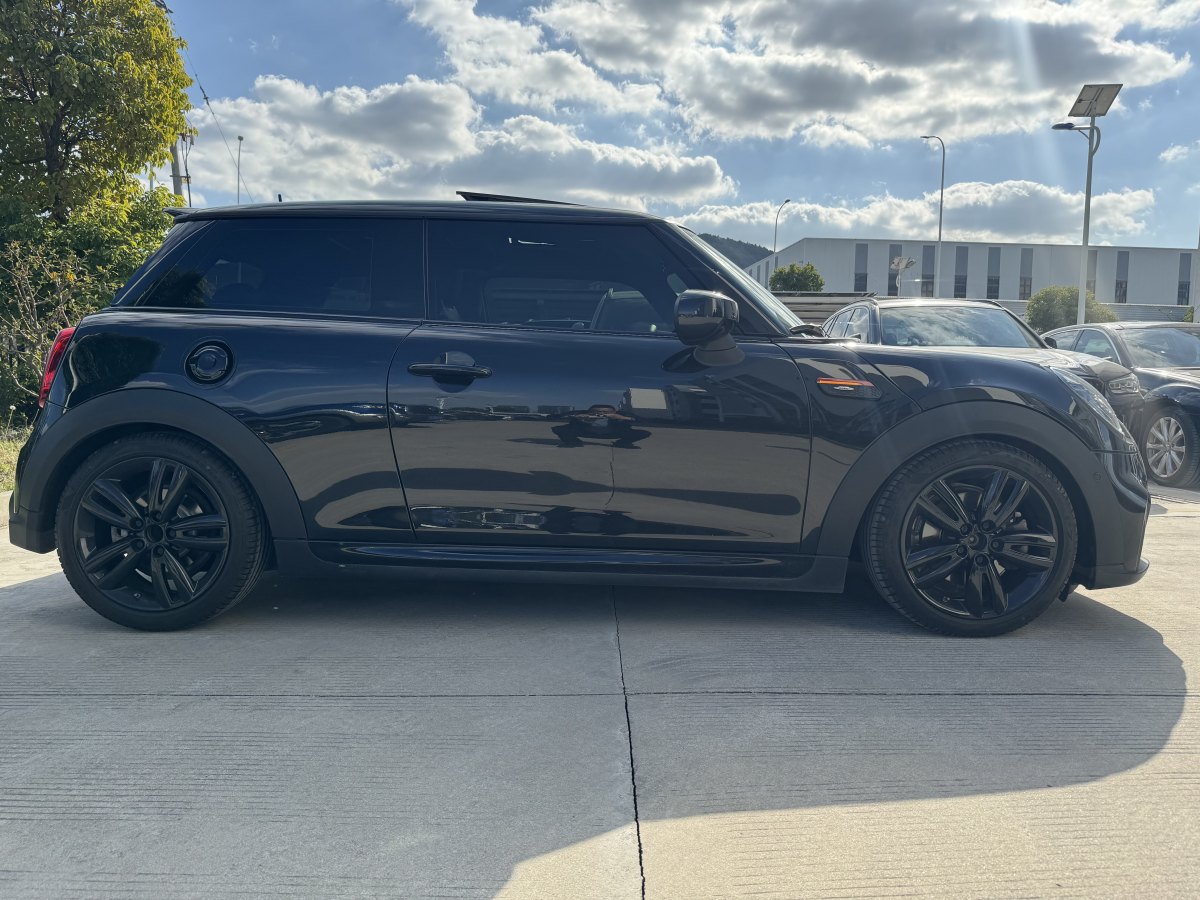 MINI MINI  2022款 2.0T COOPER S 黑標特別版圖片