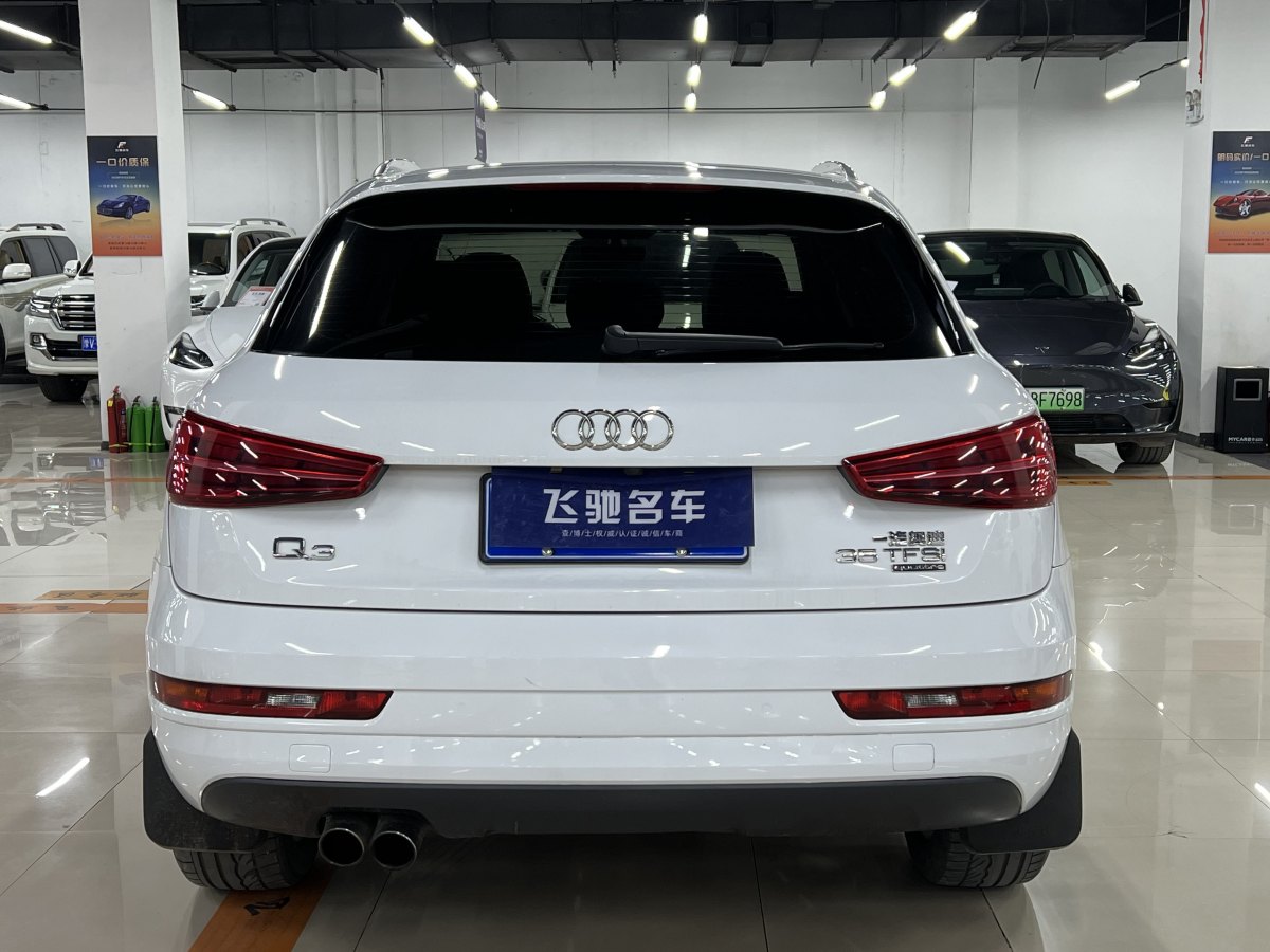 2017年4月奧迪 奧迪Q3  2016款 35 TFSI quattro 全時(shí)四驅(qū)風(fēng)尚型