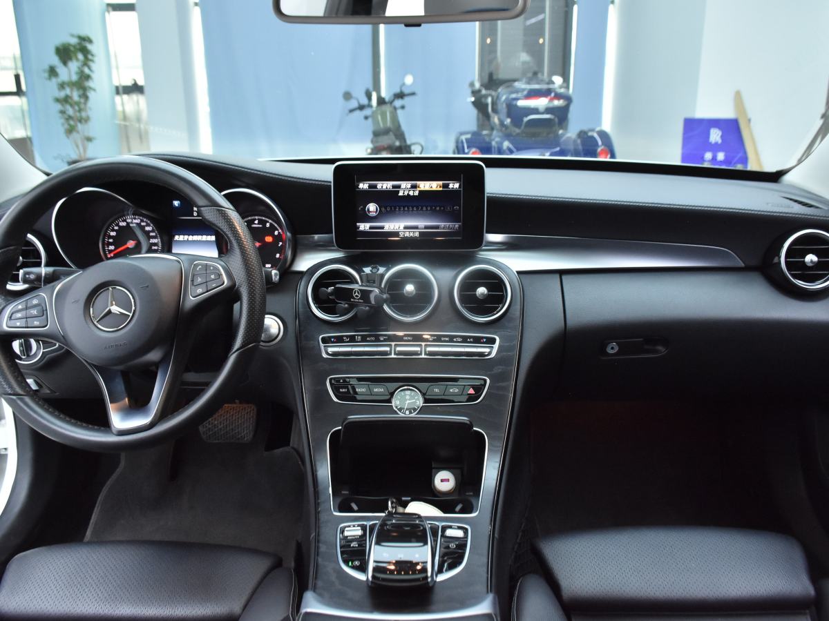 2015年5月奔驰 奔驰C级  2015款 改款 C 180 L 运动型