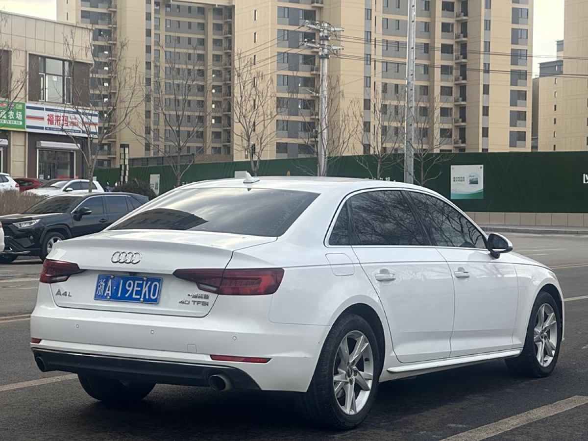 奧迪 奧迪A4L  2018款 30周年年型 40 TFSI 進取型圖片