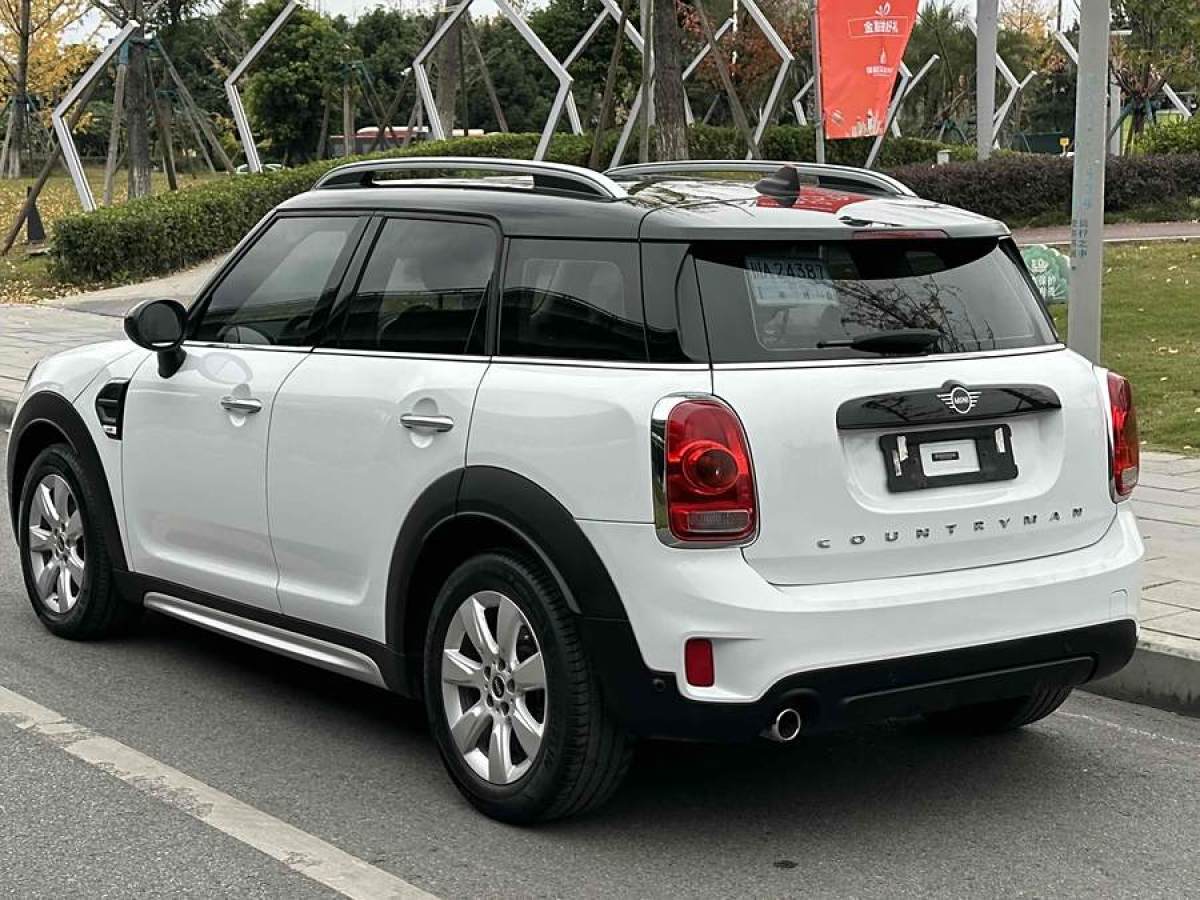 MINI COUNTRYMAN  2018款 1.5T COOPER ALL4 經(jīng)典派圖片