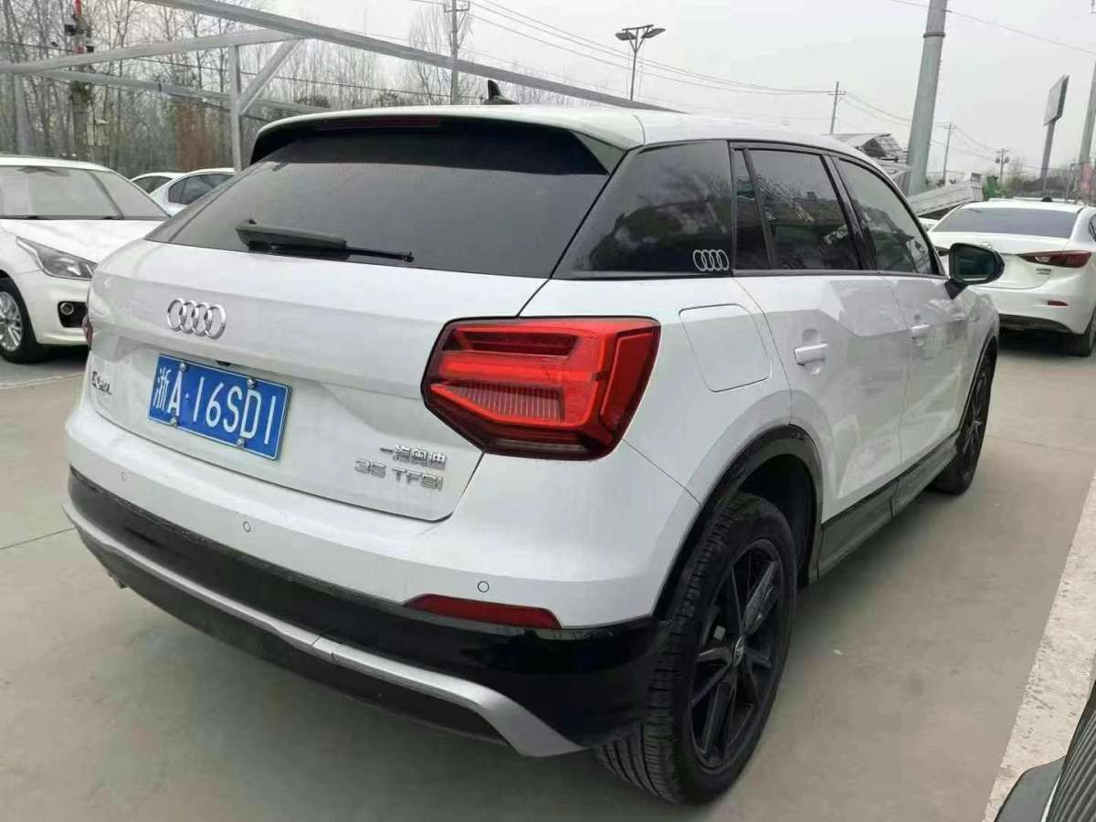 奧迪 奧迪Q2L  2020款 35TFSI 進(jìn)取動(dòng)感型圖片