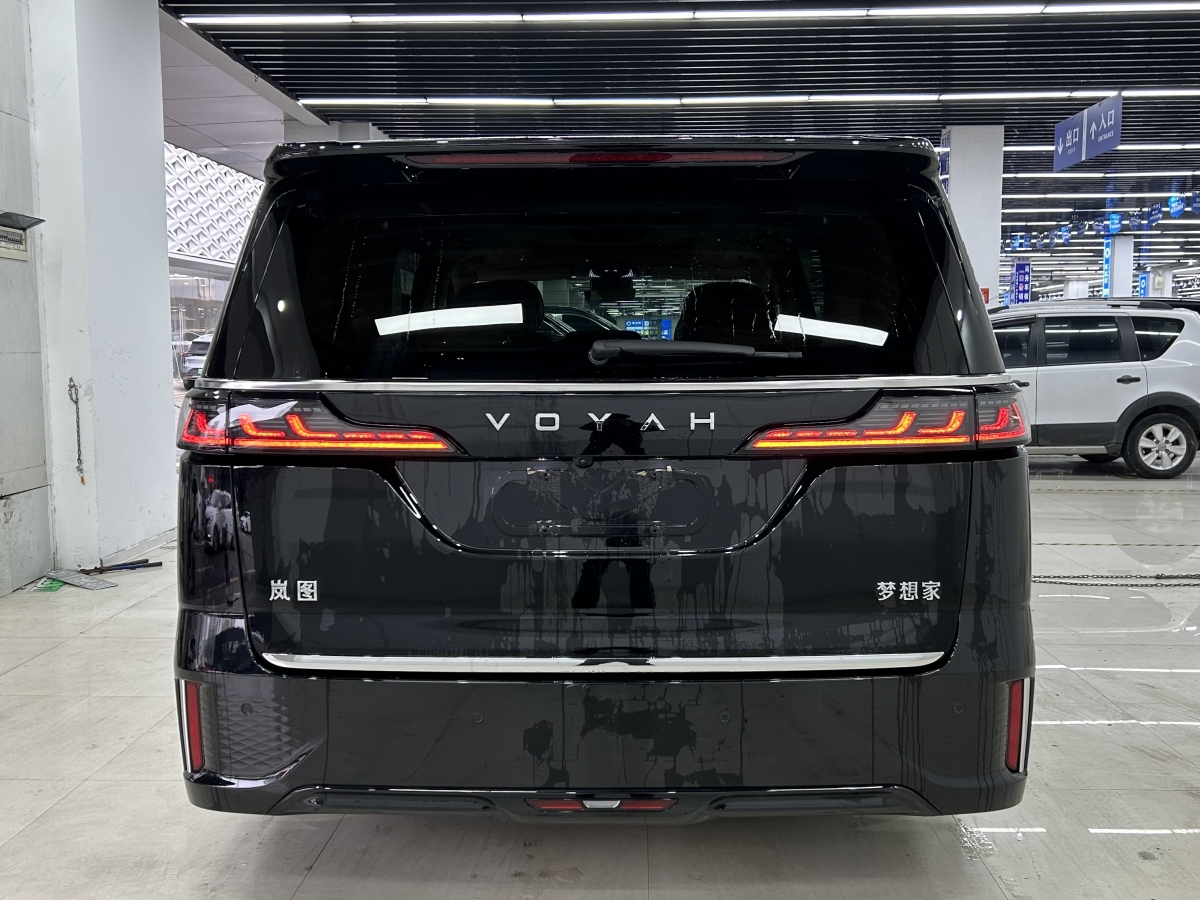 嵐圖 夢想家  2024款 PHEV 超長續(xù)航旗艦版圖片