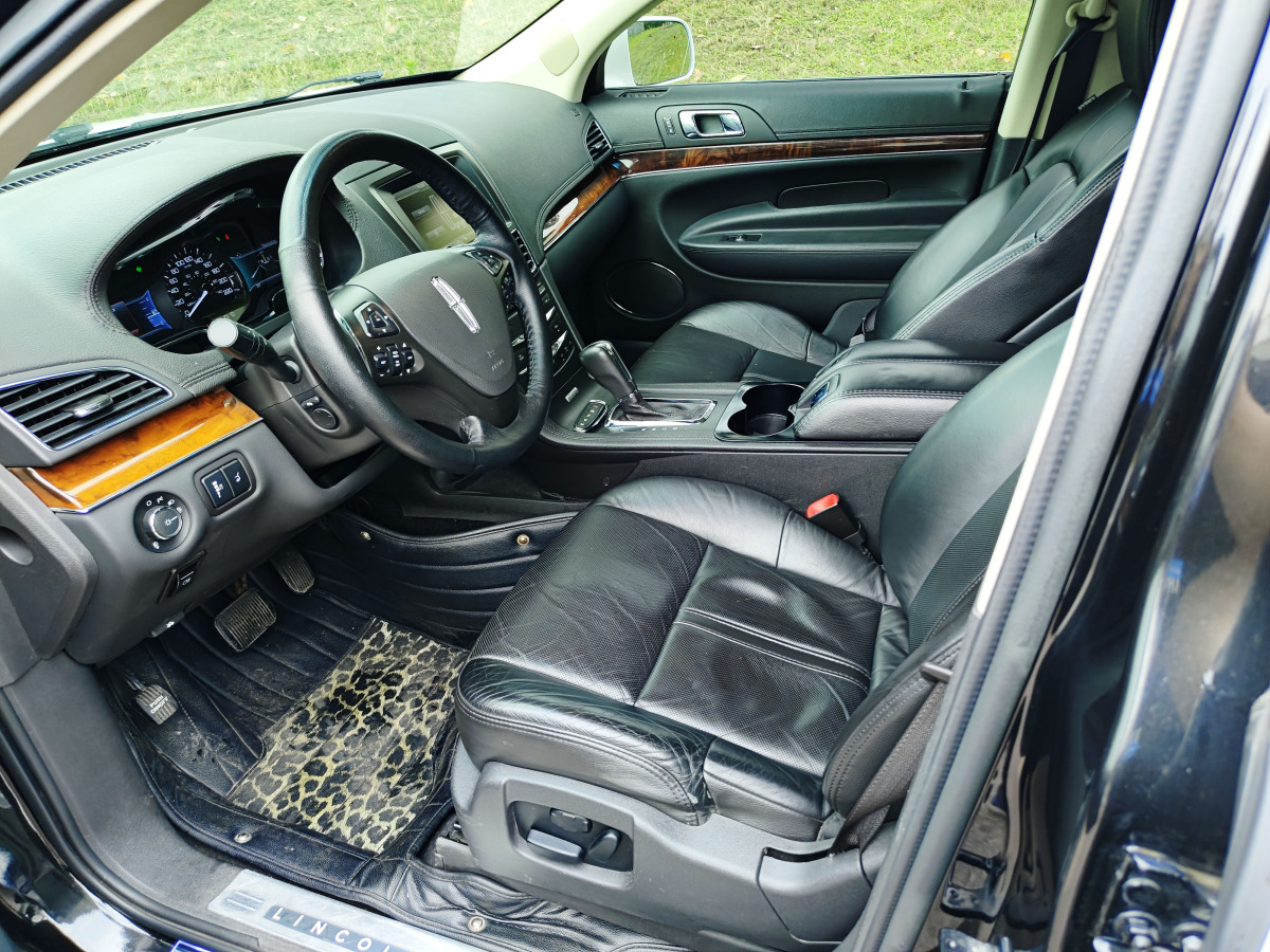 2014年6月林肯 MKT  2010款 3.5T EcoBoost AWD