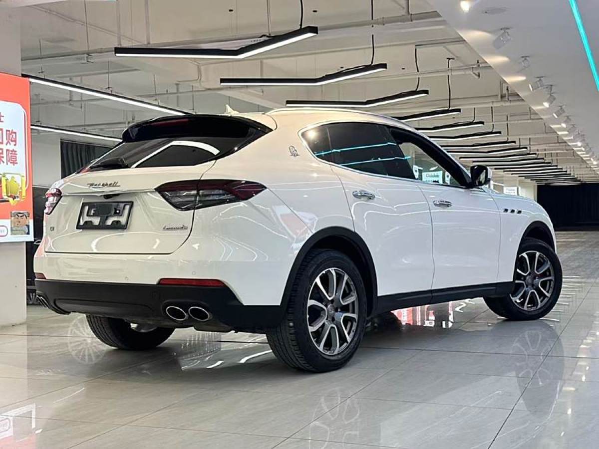 瑪莎拉蒂 Levante  2019款 3.0T 350Hp 標(biāo)準(zhǔn)版 國(guó)VI圖片