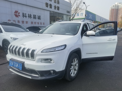 2017年3月 Jeep 自由光 2.4L 專業(yè)版圖片