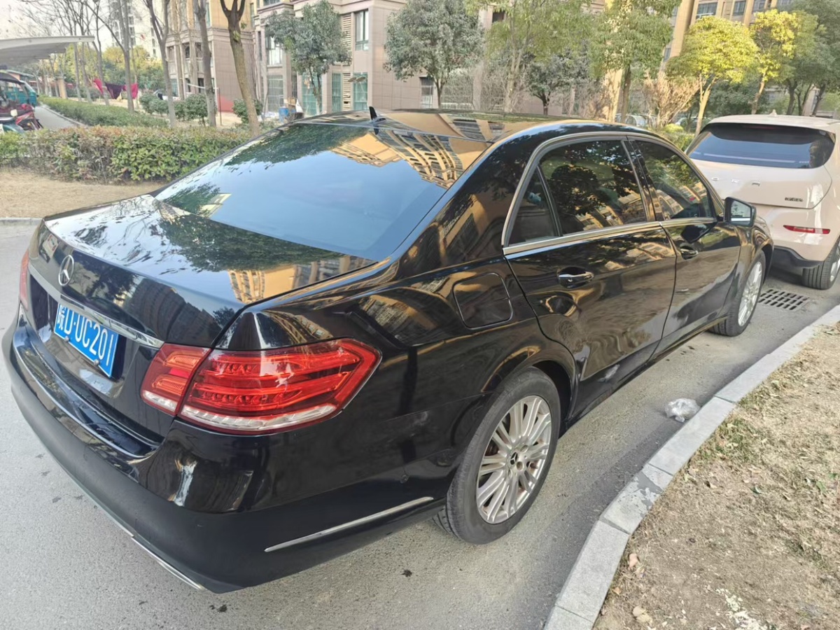 奔馳 奔馳E級(jí)  2013款 E 260 L CGI優(yōu)雅型圖片