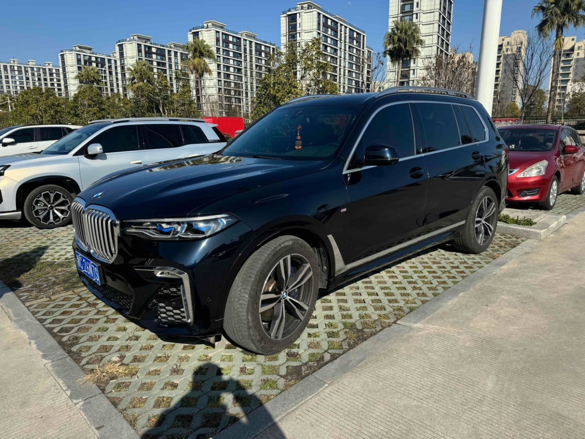 寶馬X7 2021款 xDrive40i 尊享型M運(yùn)動(dòng)套裝圖片