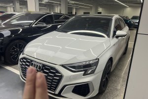 奥迪A3 奥迪 A3L Limousine 35 TFSI 时尚运动型