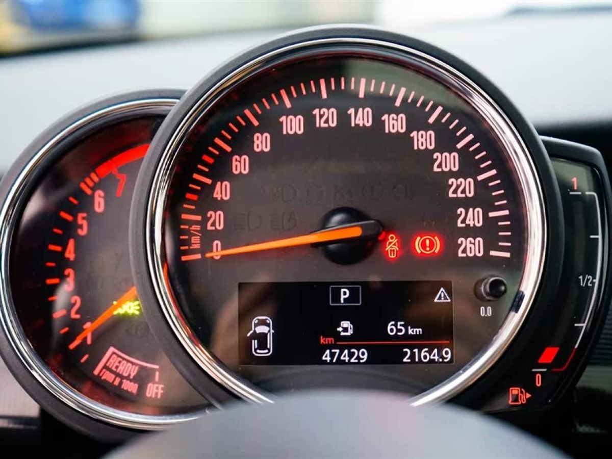MINI MINI  2019款 2.0T COOPER S 藝術(shù)家 五門版圖片