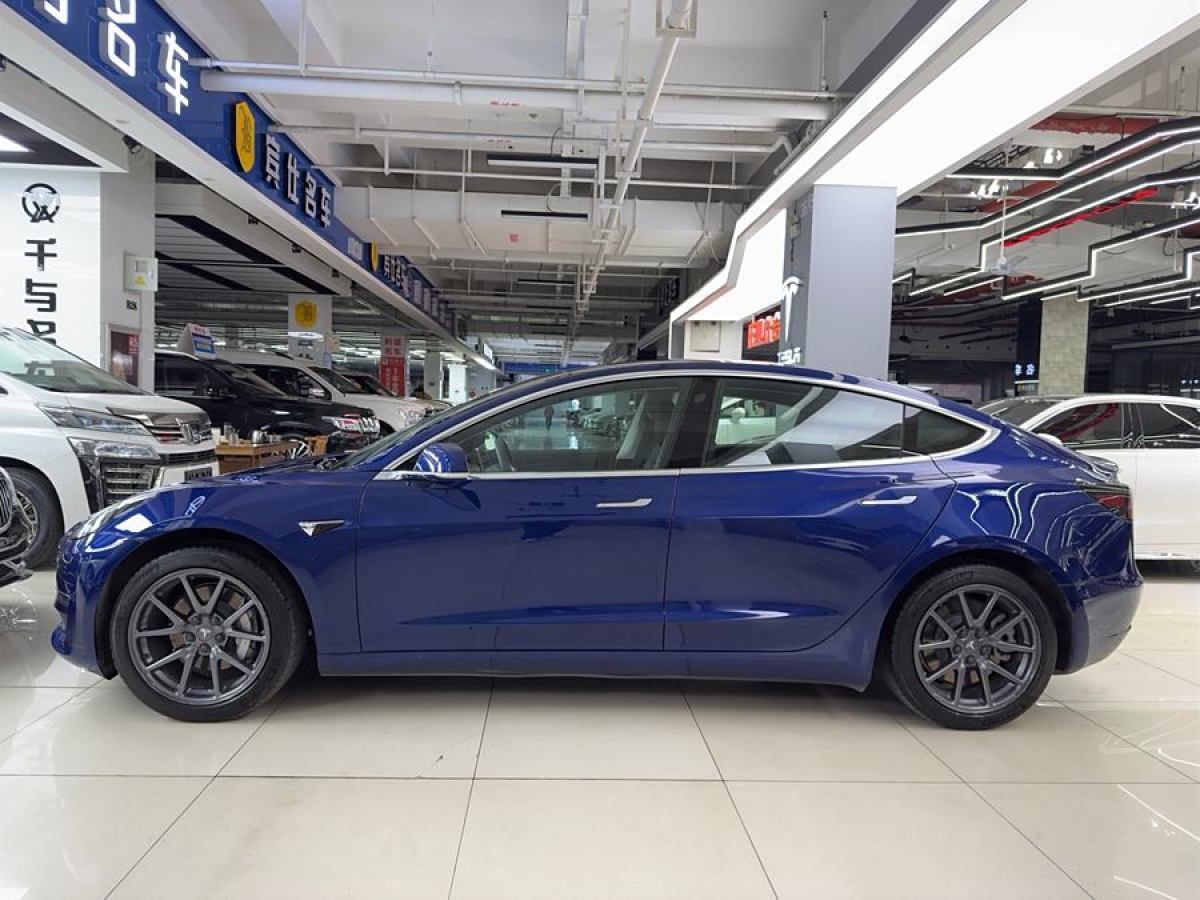 特斯拉 Model 3  2019款 長續(xù)航全輪驅(qū)動(dòng)版圖片