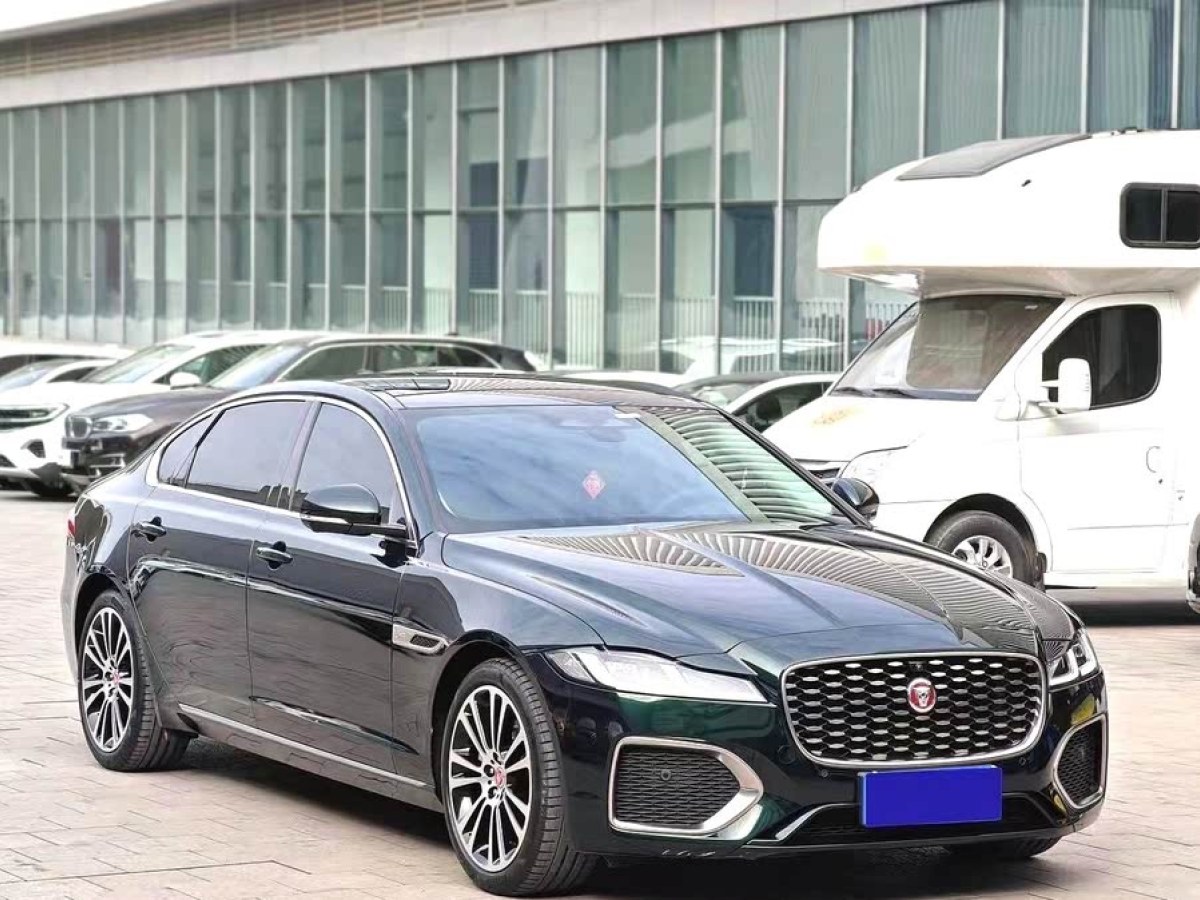 捷豹 XFL  2022款 XFL 2.0T P250 兩驅(qū)尊享豪華版圖片