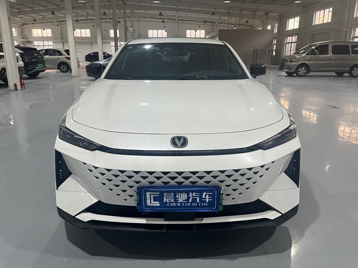 長安 長安UNI-V 智電iDD  2024款 藍(lán)鯨智電iDD 136km 智酷型圖片